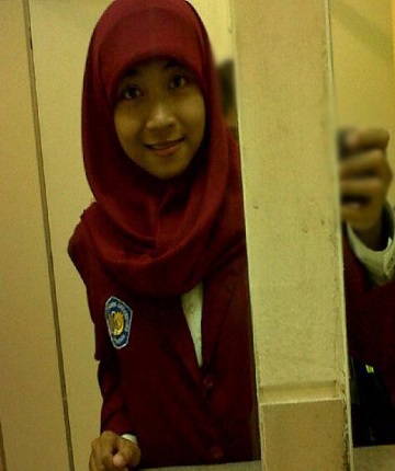BELLA FAUZIA